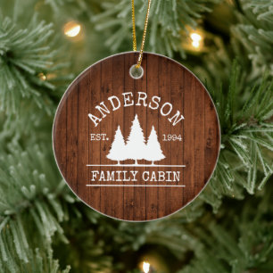 Cabin Family Namn Rustic Wood Forest Julgransprydnad Keramik