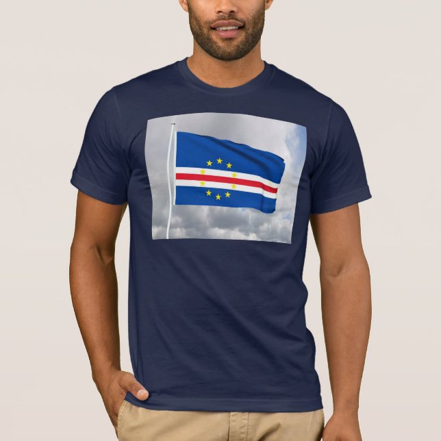 Cabo Verde Fly Flagga T Shirt (Framsida)