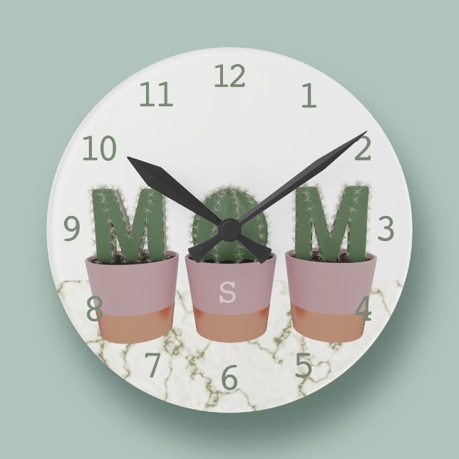 Cactus Mamma monogrammed kökökökökökökökökökököldl Rund Klocka (Fun cactus wall clock with space for your initial)
