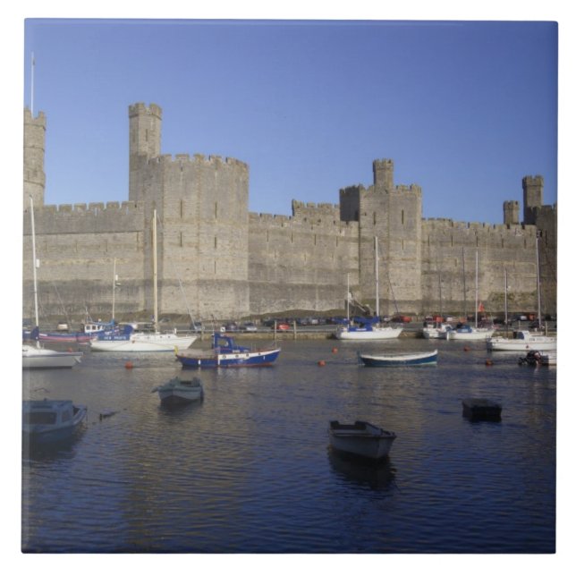 Caernarfon slott, Gwynedd, Wales (RF) Kakelplatta (Framsidan)