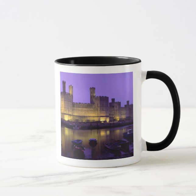 Caernarfon slott, på natten, Gwynedd, Wales Mugg (Höger)