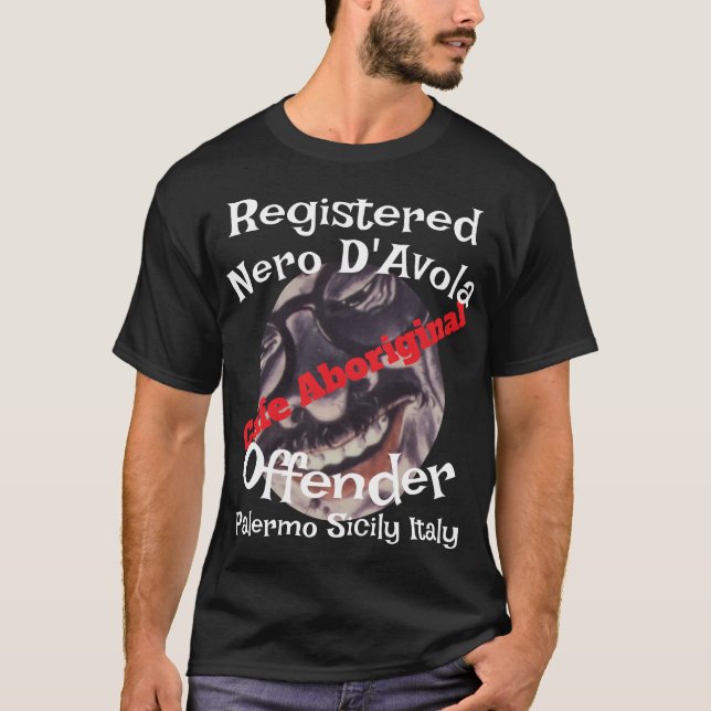 Cafe Aboriginal Registrerad Nero D'Avola Brottslin T Shirt (Framsida)