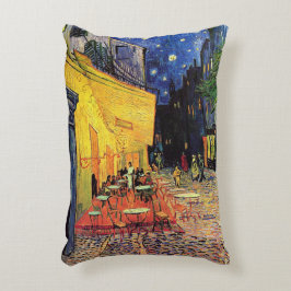 Cafeterrassen om natten av Vincent van Gogh Prydnadskudde