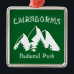Cairngorms nationalpark Scotland Julgransprydnad Metall<br><div class="desc">Kairngorms nationalpark är en nationalpark i nordöstra Skottland,  som inrättades 2003. Det finns fler berg,  väg,  floder,  lok,  vilda platser och vänskapliga byar än man kan föreställa sig.</div>