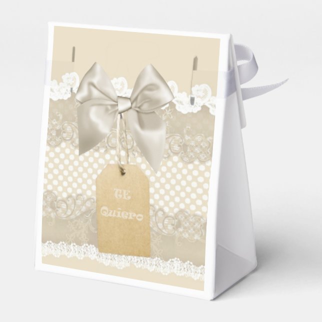 Caja para regalo con lunares y encaje! presentaskar (Baksidan Sidan)