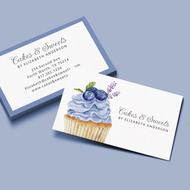 Cakes & Sweets Cuptårta Bakery Pastry Chef Visitkort (An elegant Bakery business card featuring a blueberry cupcake.)