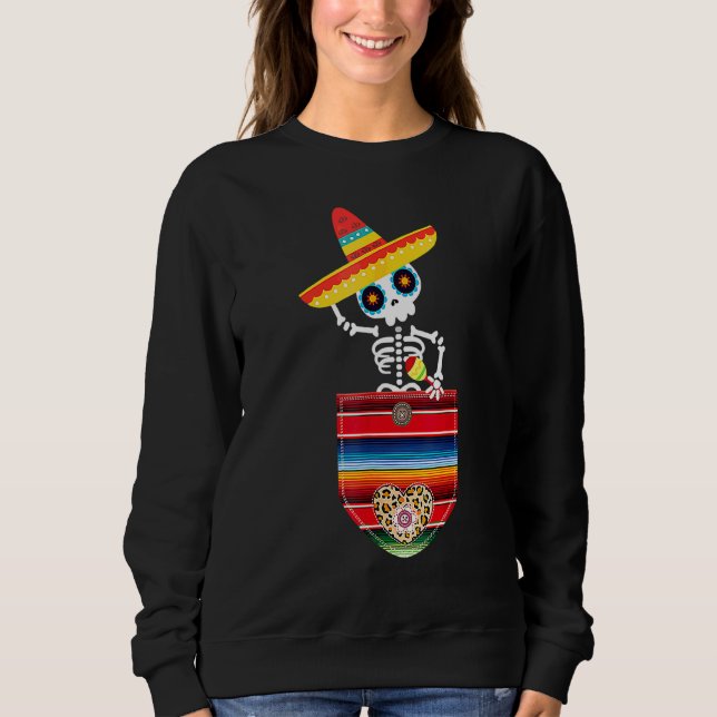 Calaca Blanket Pocket Serape Mexican Gift Cinco De T Shirt (Framsida)