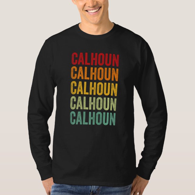 Calhoun County Georgia Regnbågstext T Shirt (Framsida)