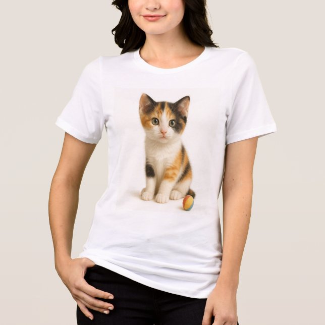 Calico Curiosity - Kitten med Färg Pop Boll T Shirt (Framsida)