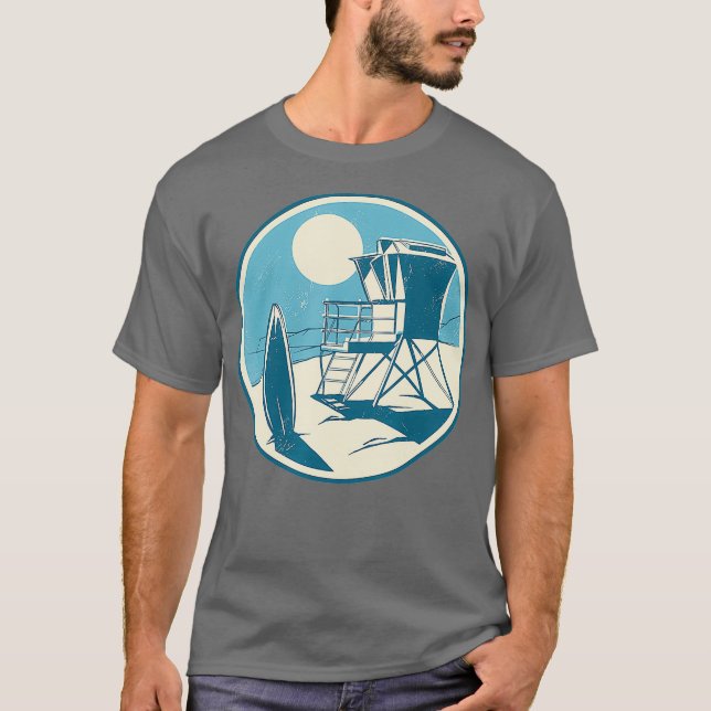California beach design with lifeguard tower and t shirt (Framsida)