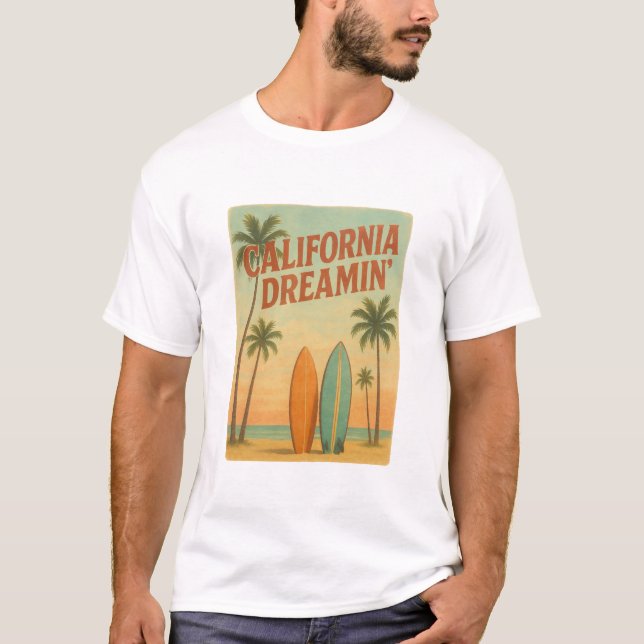California Dreamin’ Retro 1970s Travel Design T Shirt (Framsida)