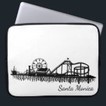 California Santa Monica Pier Beach Ferris Wheel Laptop Sleeve<br><div class="desc">Konstruktionen har en originalillustration av Santa Monica Pier i Santa Monica i Kalifornien. Koordinerande utformningar finns tillgängliga. Ser du inte vad du är tittar för? Behöver du hjälp med anpassning? Klicka på "rebeccaheartsny" (hörnet på den övre högerna) och "kontakta den här designern" för att få något skapat för dig!</div>