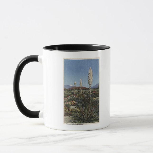 CaliforniaYucca Cacti in Bloom in Desert Mugg (Vänster)