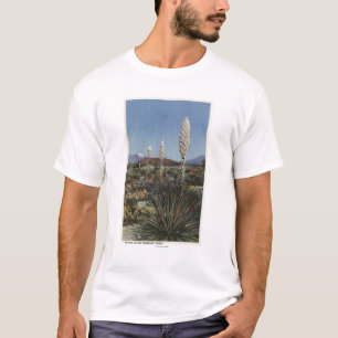 CaliforniaYucca kaktus i blom i öken T Shirt