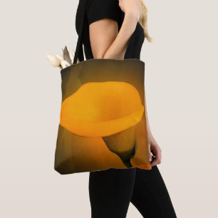 Calla Lily Warm Gult Mist Background Tygkasse