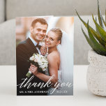 Calligraphy Bröllop Bride and Groom Photo Fold Tack Kort<br><div class="desc">Modern Calligraphy Bröllop Bride and Groom Photo-Tack-mappat kort</div>