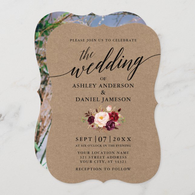 Calligraphy Burgundy Blommigt Photo Kraft Bröllop Inbjudningar (Fram/baksida)