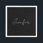 Calligraphy Elegant Black White Plain Simple Namn Pappersservett<br><div class="desc">Tittar du för en vacker kalligrafi med en estetisk handstil? Den här enkla,  öga-fångstdesignen är till för dig. Den här produkten imponerar omedelbart på dem som ser den. Bran och den smakfulla utformningen återspeglar omedelbart kvaliteten på ditt förhållande och din familj.</div>