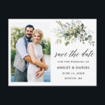 Calligraphy Grey Save the Date Photo Vykort<br><div class="desc">Modern kalligrafi Elegant Watercolor botanical Grey Bröllop Förlovning annons Foto Save Datum Postcard omfattar eukalyptus löv,  grönt botaniskt löv,  dammiga blå löv och andra vackra botaniska grejer.</div>
