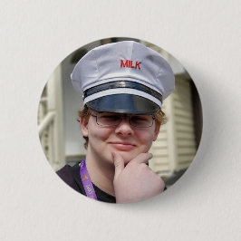 CallMeCarson Milkman Pin Knapp