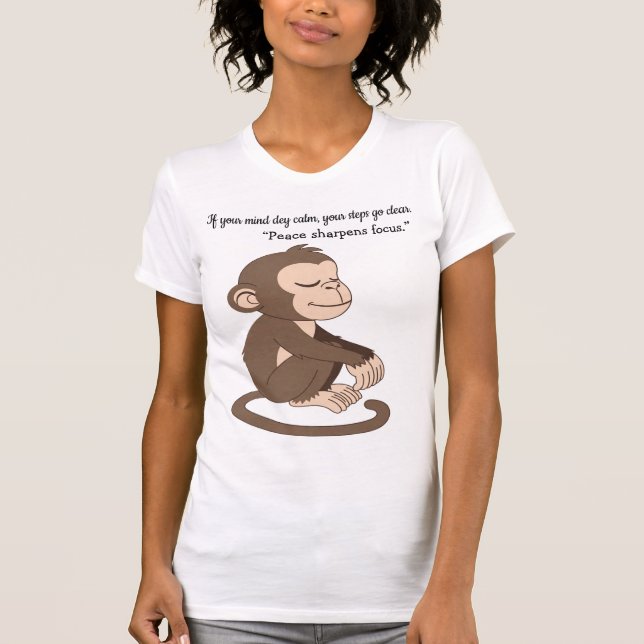 Calm Confidence Monkey – Minimal Lifestyle T-Shirt (Framsida)