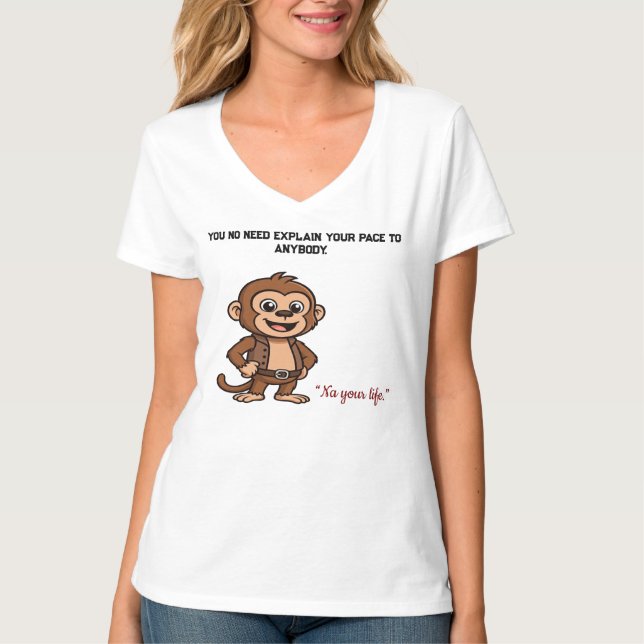 Calm Confidence Monkey – Quiet Progress  T-Shirt (Framsida)