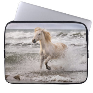 Camargue Horse Running ut ur Surfan Laptop Fodral