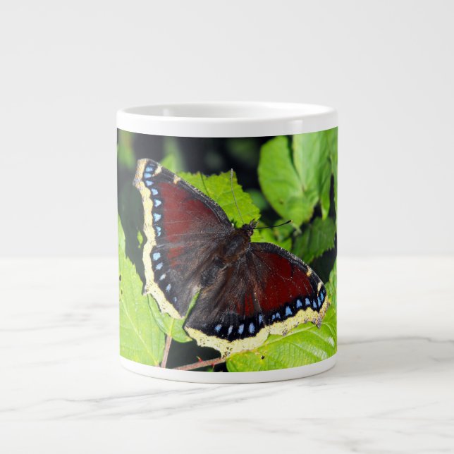 Camberwell Beauty eller Mourning Cloak butterfly Jumbo Mugg (Framsidan)