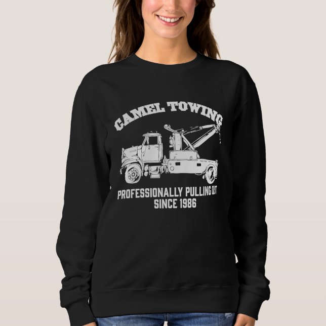Camel Towing  Crude Tow Truck Recovery Workers T Shirt (Framsida)