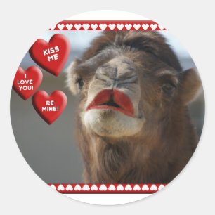 CAMEL VALENTINE - WEARING LIPSTICK - KISS MIG! RUNT KLISTERMÄRKE
