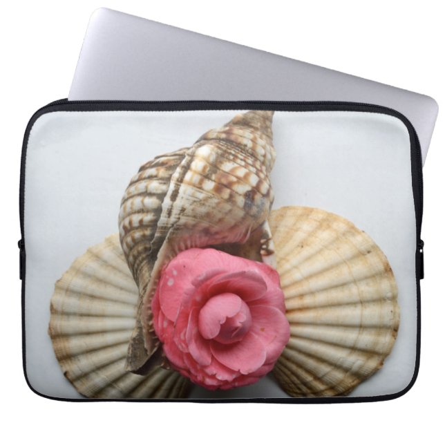 Camelliaen och snäckorna laptop sleeve (Framsidan)