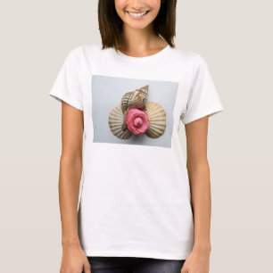 Camelliaen och snäckorna t-shirt