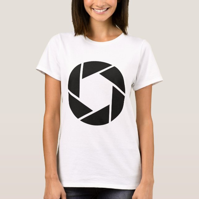Camera Shutter T-Shirt – Photography Graphic Tee (Framsida)