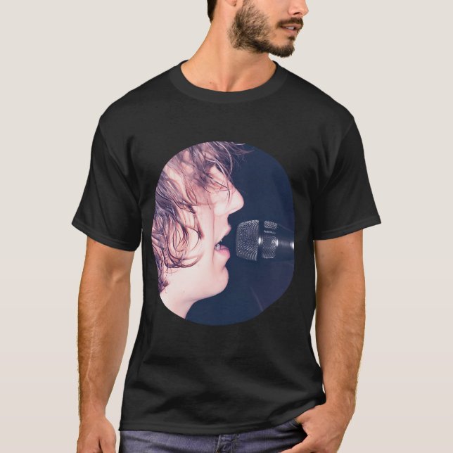 Cameron Winter sjunger T Shirt (Framsida)