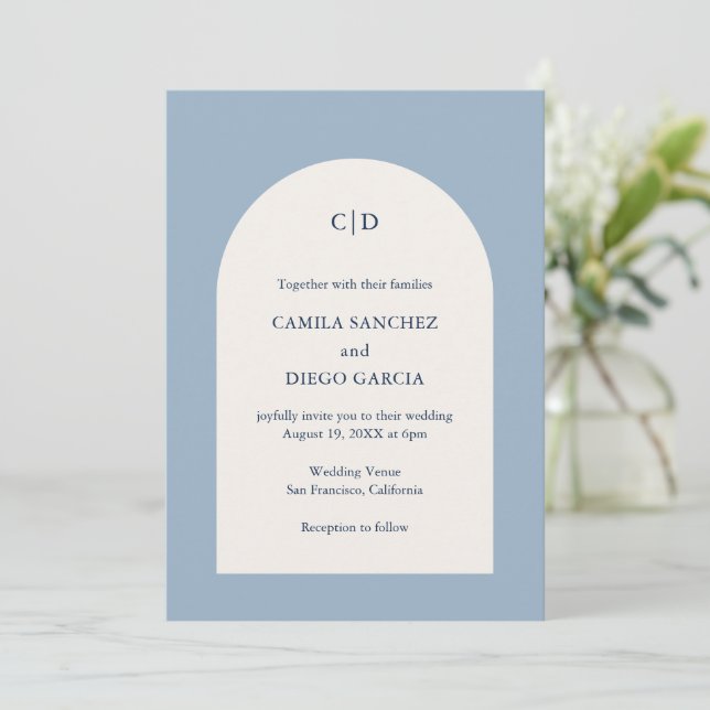 Camila Dusty Blue Arch Modern Bröllop Inbjudningar (Stående Fram)