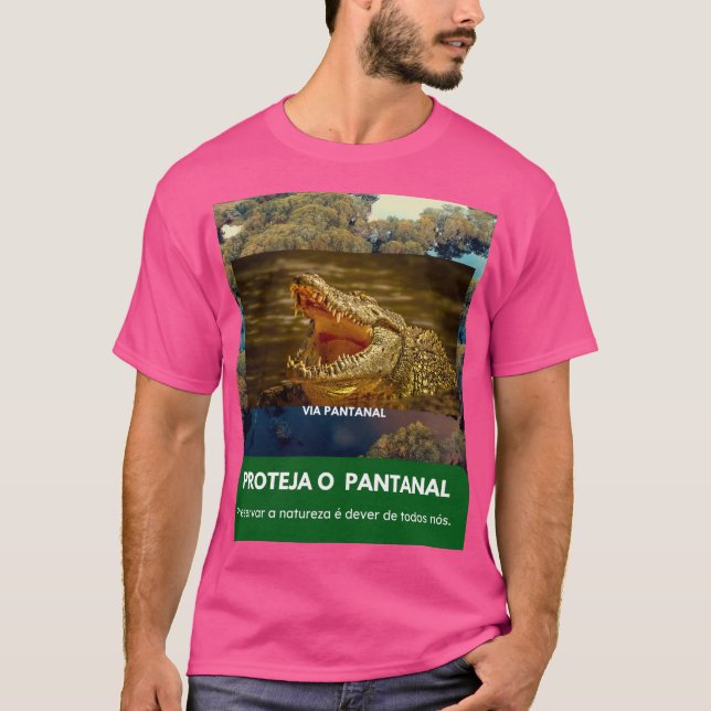 Camiseta Básica Masculina Escura Via Pantanal  T Shirt (Framsida)