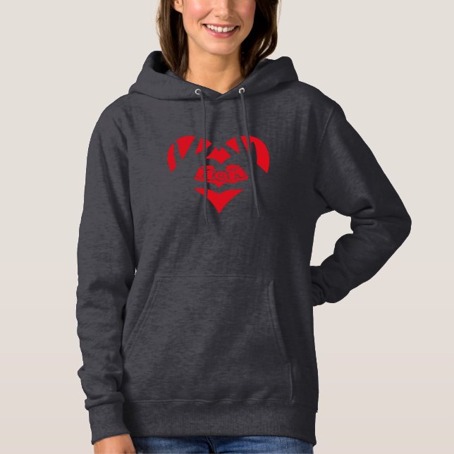 Camiseta "MOM" – Amor y Fuerza Maternal T Shirt (Framsida)