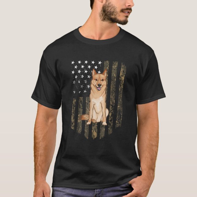 Camo American Flagga finska Spitz 4:e juli USA T Shirt (Framsida)