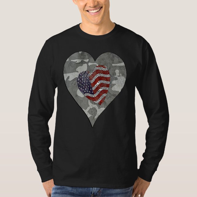 Camo American Usa Camouflage  Distressed Camo Flag T Shirt (Framsida)