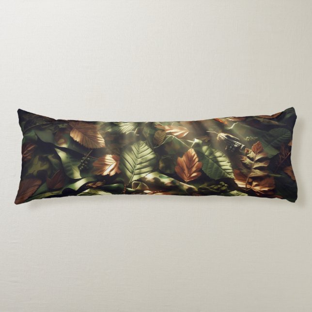 Camo Canopy – En Fridfull Skogsoas Kroppskudde (Framsidan)
