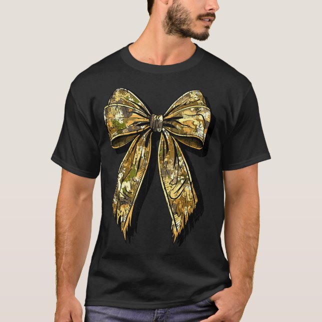 Camouflage Camo Bow Hunting Girl  T Shirt (Framsida)
