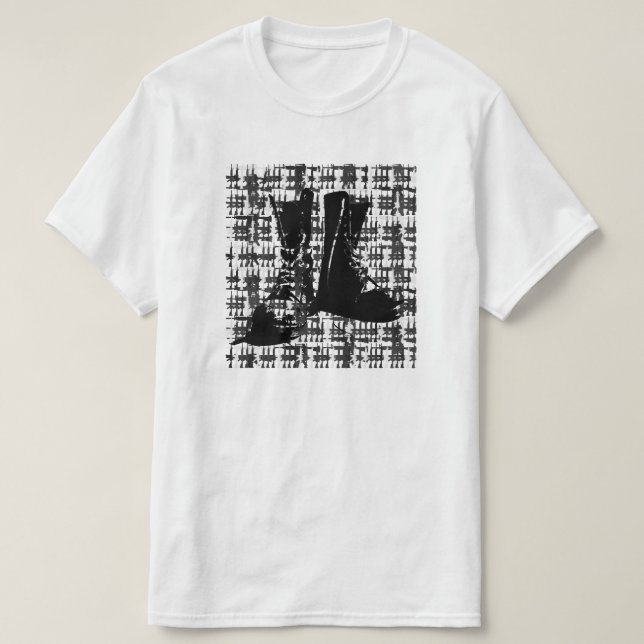 Camouflage Gun Militärförsvarsmakt Boot Camp GI T Shirt (Design framsida)