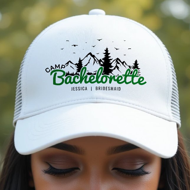 Camp Bachelorette Mountains Brudtjänst Keps (Camp Bachelorette Mountains Bridesmaid Trucker Hat
)