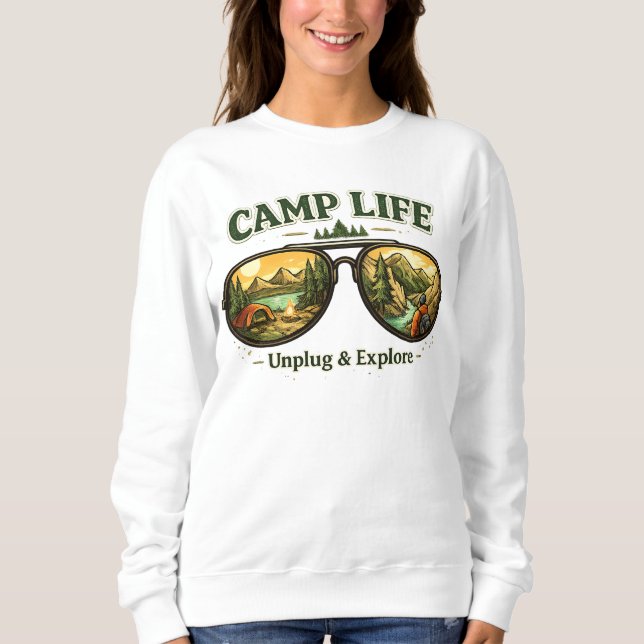 Camp Life Feels Right – Everyday Sweatshirt USA T Shirt (Framsida)