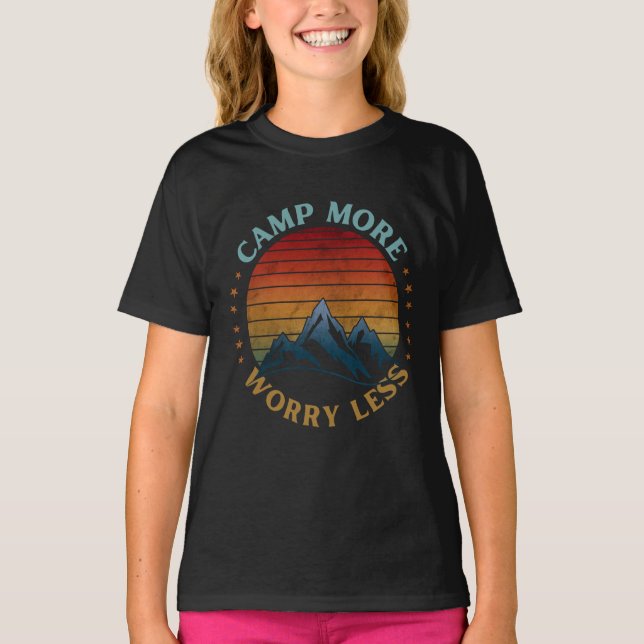 CAMP MER ARBETE MINDRE T-Shirt (Framsida)