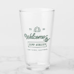 Camp Theme Bachelorette Party Glaskopp<br><div class="desc">Glaset är idealiskt för ett lägertemat bachelorettparti och ger också en fantastisk gåva till den blivande bruden och hennes brudens sida.  utomhusglädjen och skapa minnen som kommer att räcka under hela livet med detta Camp Theme Bachelorette Glass.</div>