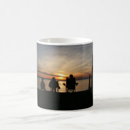Campa för solnedgångstrand kaffemugg