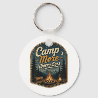 Campa mer, oroa dig mindre – Vintage campingäventy Nyckelring