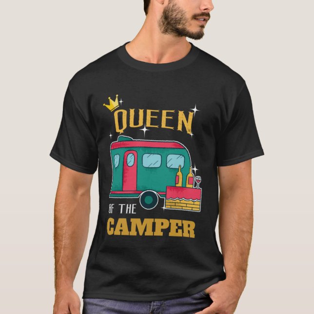 Camper  Camping Queen Themed Apparel T Shirt (Framsida)