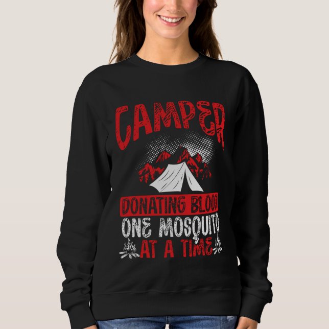Camper Donating Blood One Mosquito At A Time Campi T Shirt (Framsida)